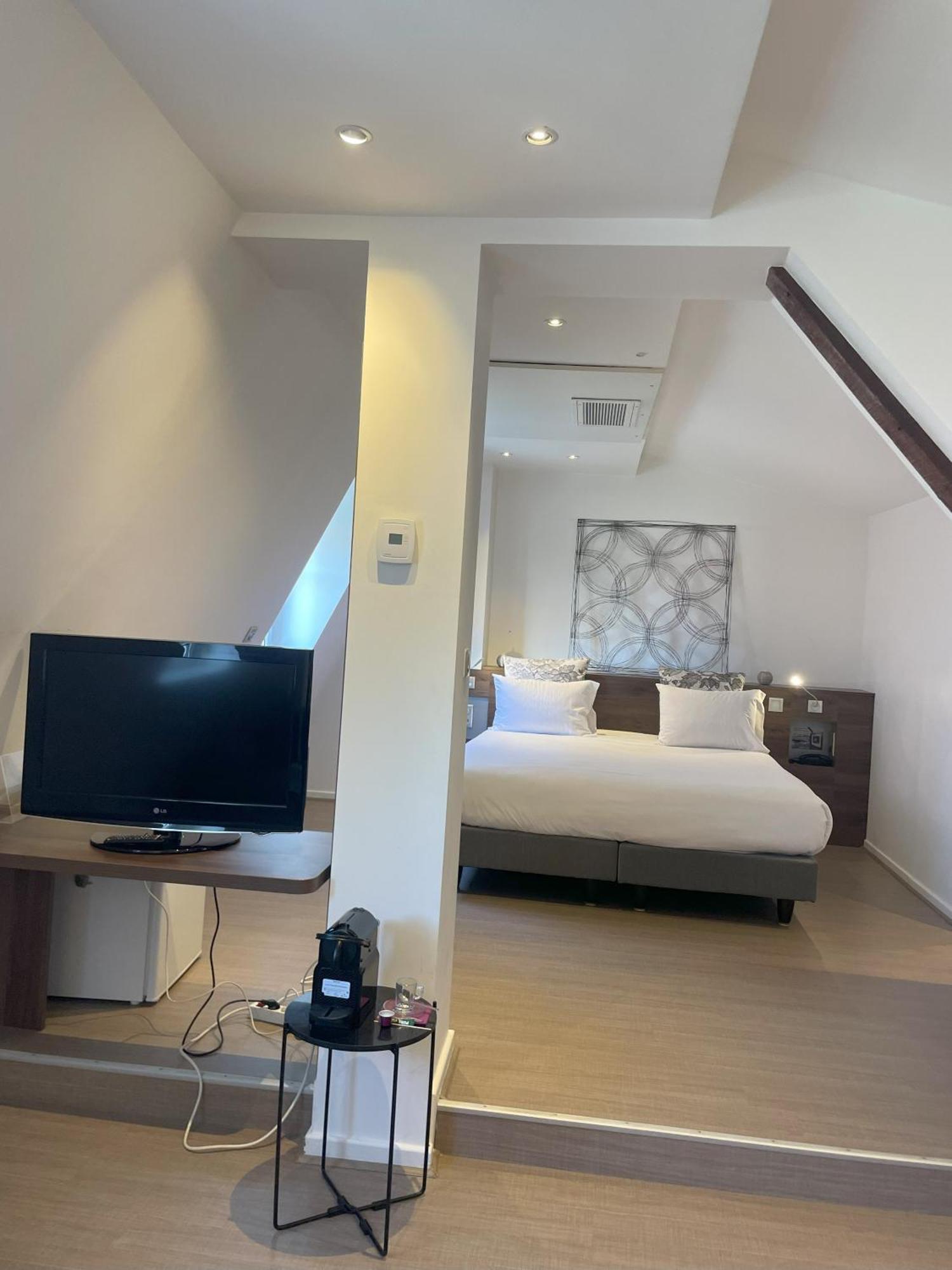 Hotel Quai33 Saint-Etienne  Bagian luar foto