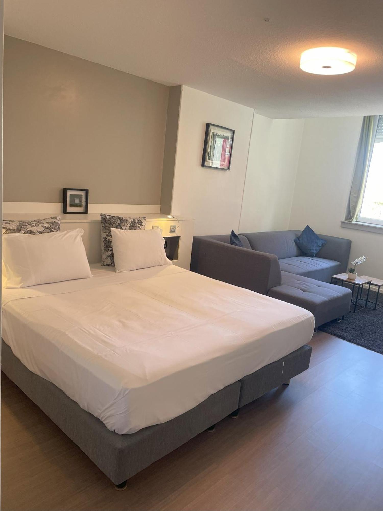 Hotel Quai33 Saint-Etienne  Bagian luar foto